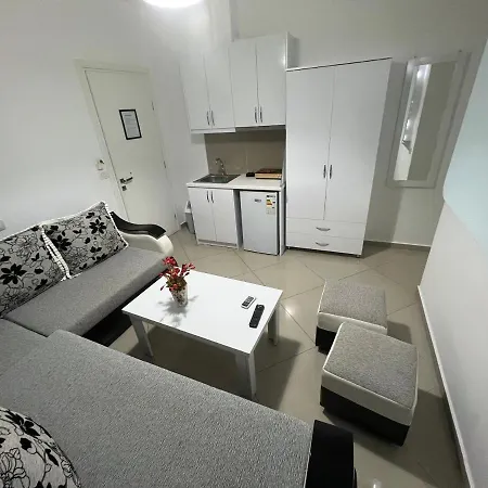 Hotel Seaside & Sarandë