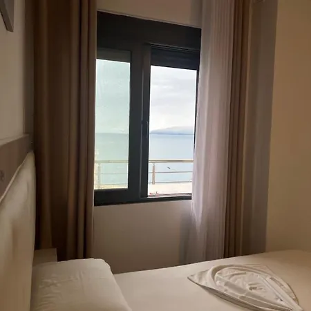 Seaside & فندق *