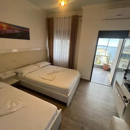 Seaside & فندق ساراندا