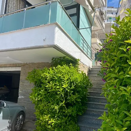 Seaside & Отель