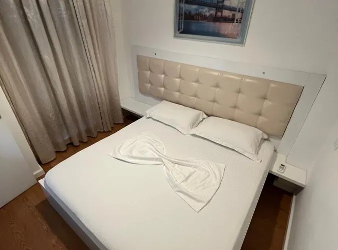 Seaside & Отель Саранда