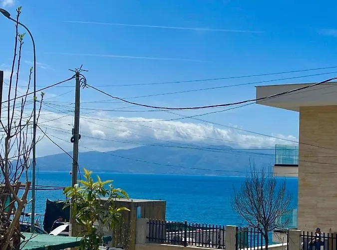 Отель Seaside & *