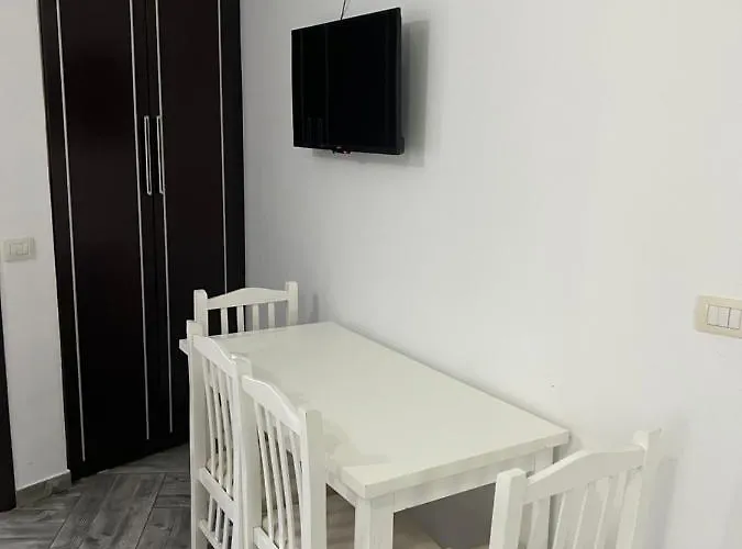 Отель Seaside & Саранда