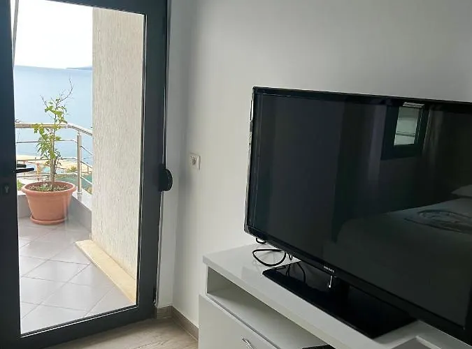 Hotel Seaside & Sarandë