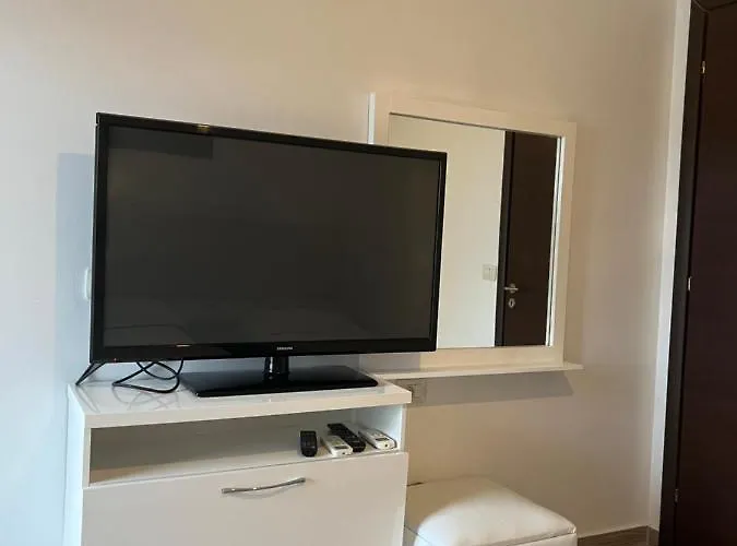 Отель Seaside & Саранда